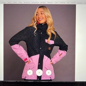 Oosc 1080 womens ski and snowboard jacket leopard print